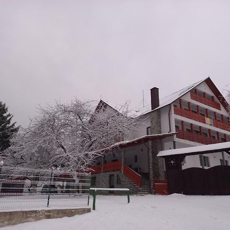 Perla Hotel Colibita Luaran gambar