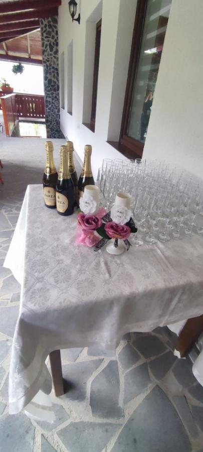 Perla Hotel Colibita Luaran gambar