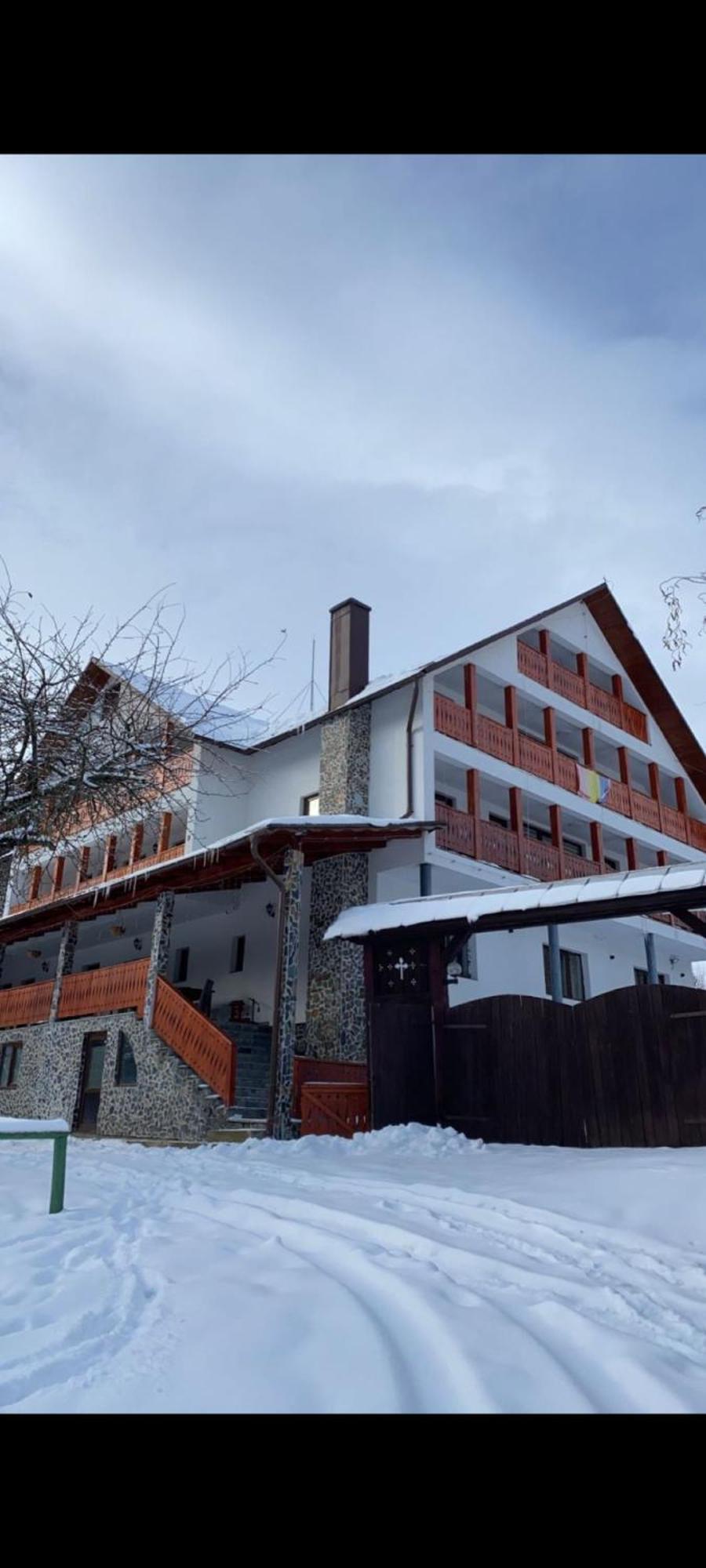Perla Hotel Colibita Luaran gambar